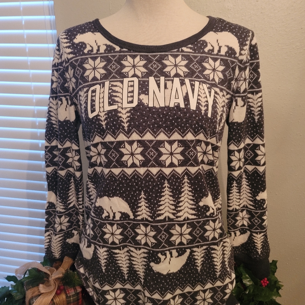 Old Navy Polar Bear Pajama Set - Large